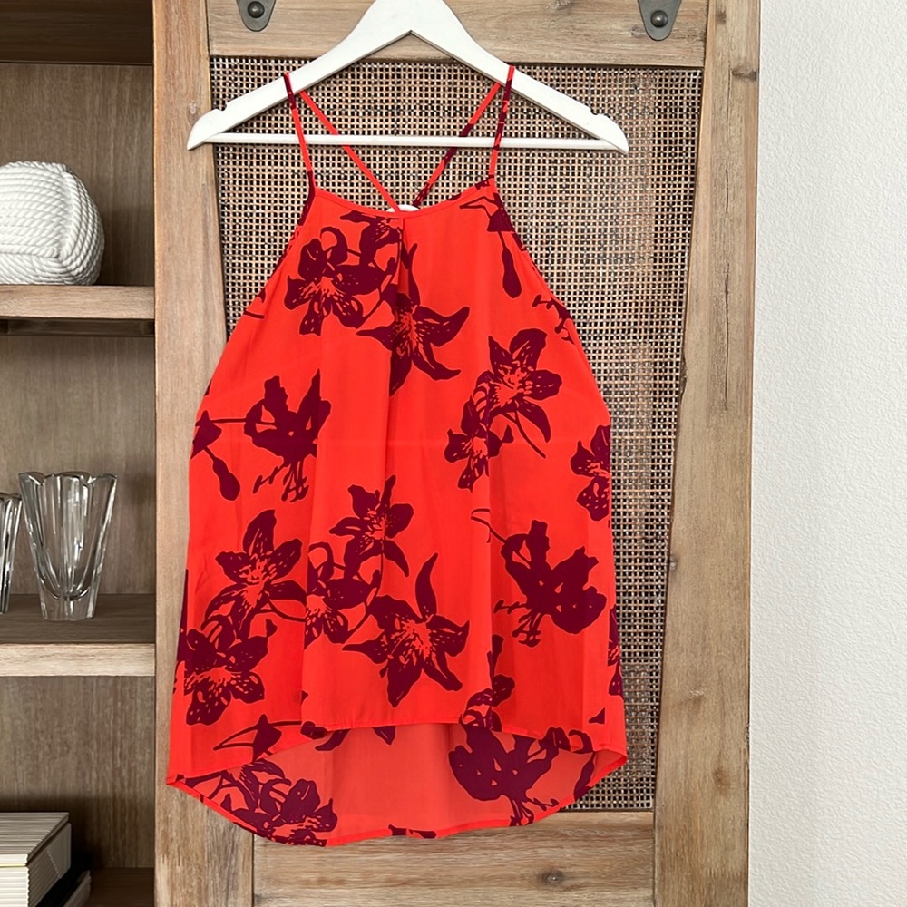 💚Banana Republic Halter top Size Small orange/red with maroon color print